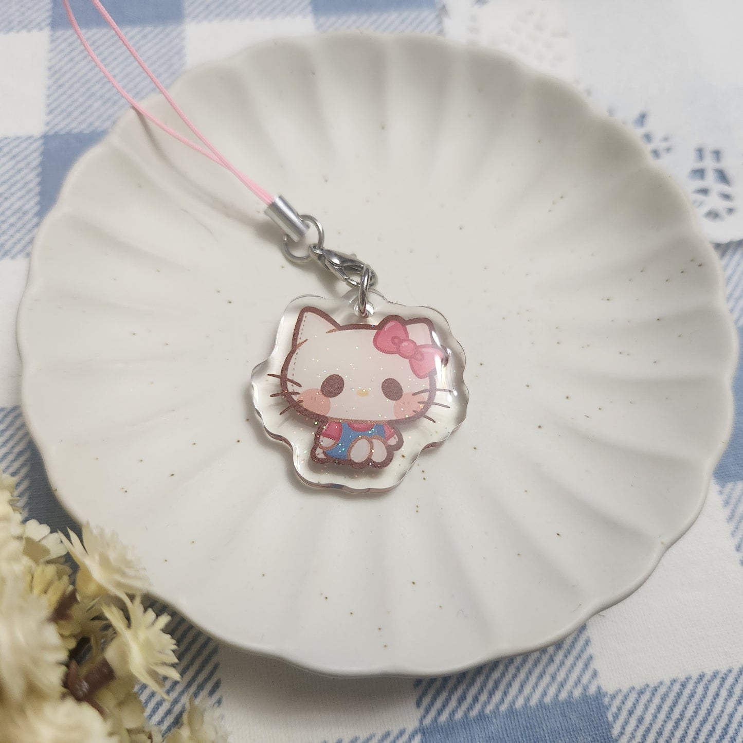 Smol Hello Kitty - Acrylic Charm